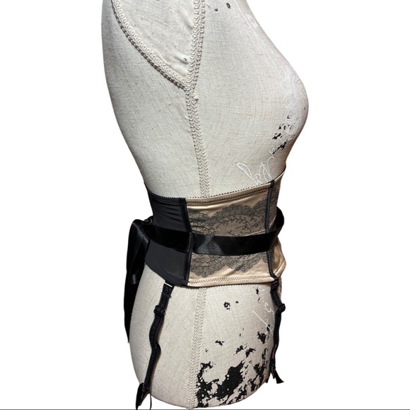 Chantelle 1937 Paris garter belt suspender belt size small beige black sexy lace - Picture 8 of 11